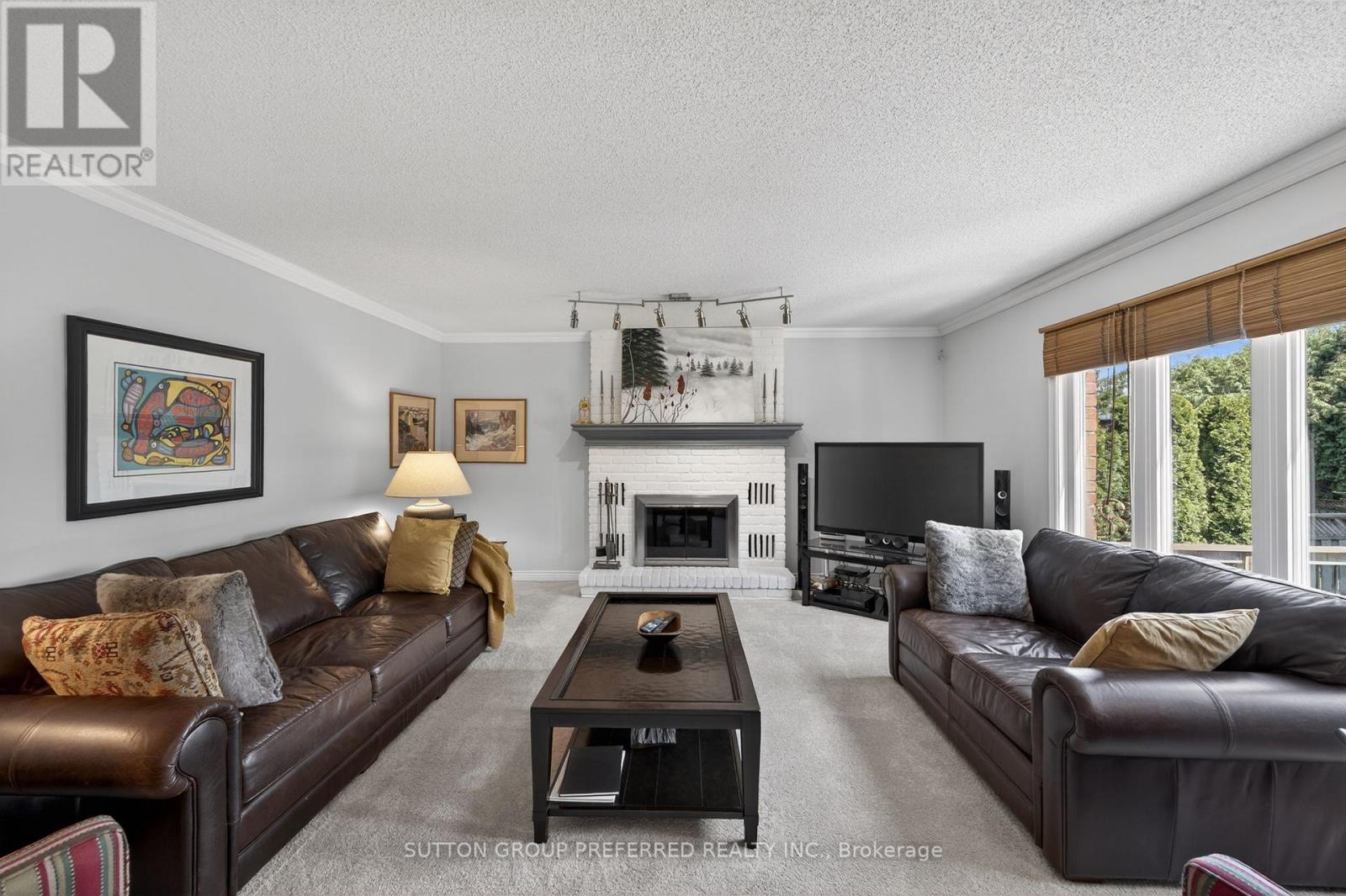 62 CARRIAGE HILL DRIVE - 28