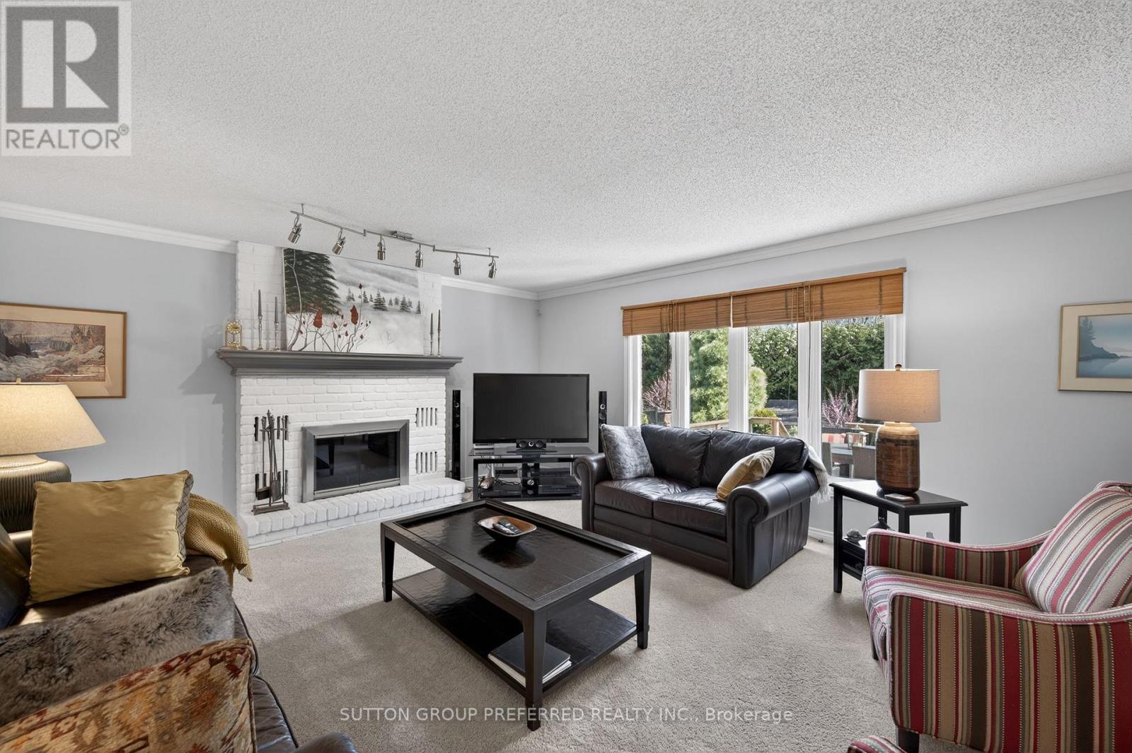 62 CARRIAGE HILL DRIVE - 29