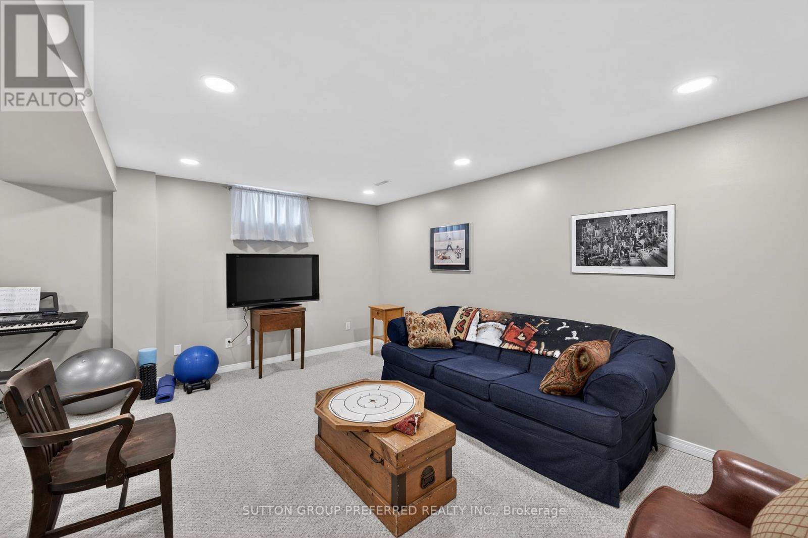 62 CARRIAGE HILL DRIVE - 46