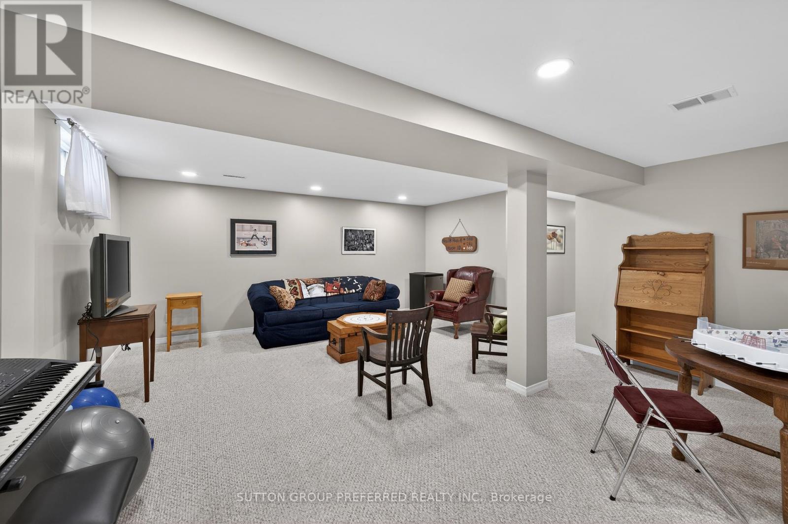62 CARRIAGE HILL DRIVE - 48