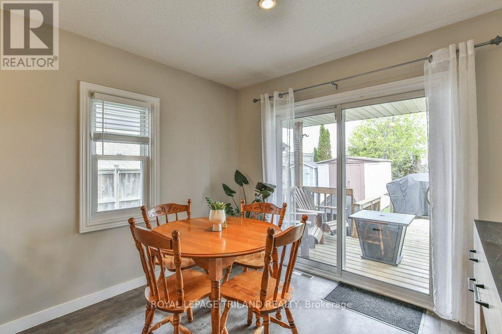 9 BROOKSIDE DRIVE - 17