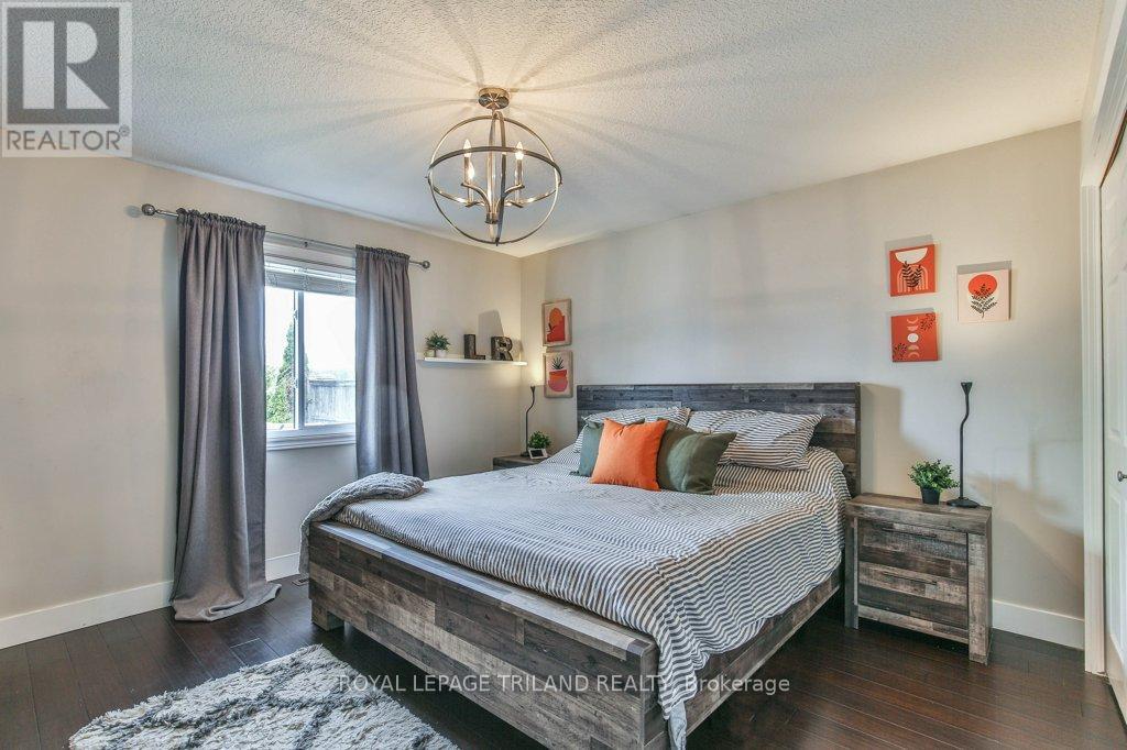 9 BROOKSIDE DRIVE - 21