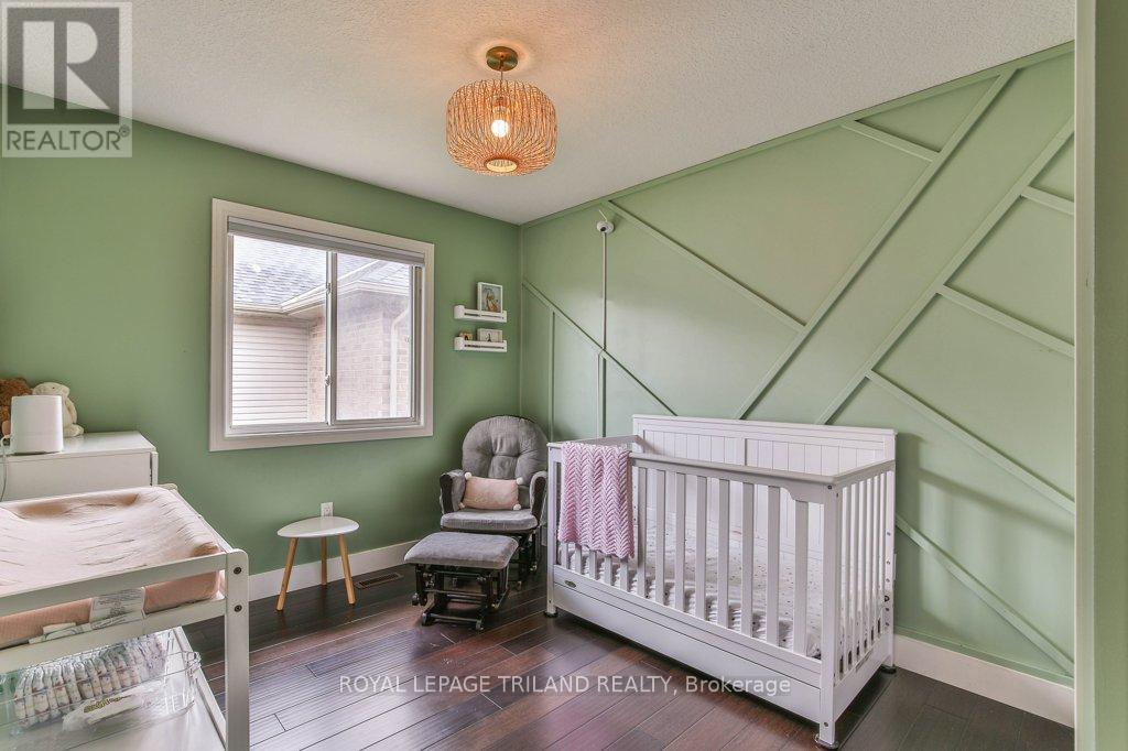 9 BROOKSIDE DRIVE - 23
