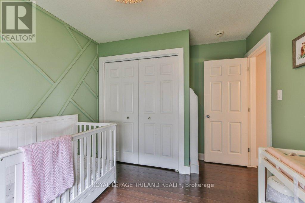 9 BROOKSIDE DRIVE - 24