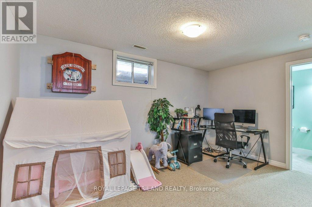 9 BROOKSIDE DRIVE - 29