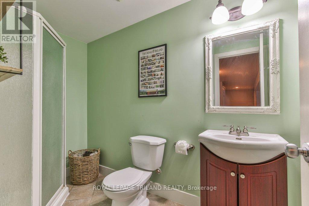 9 BROOKSIDE DRIVE - 32