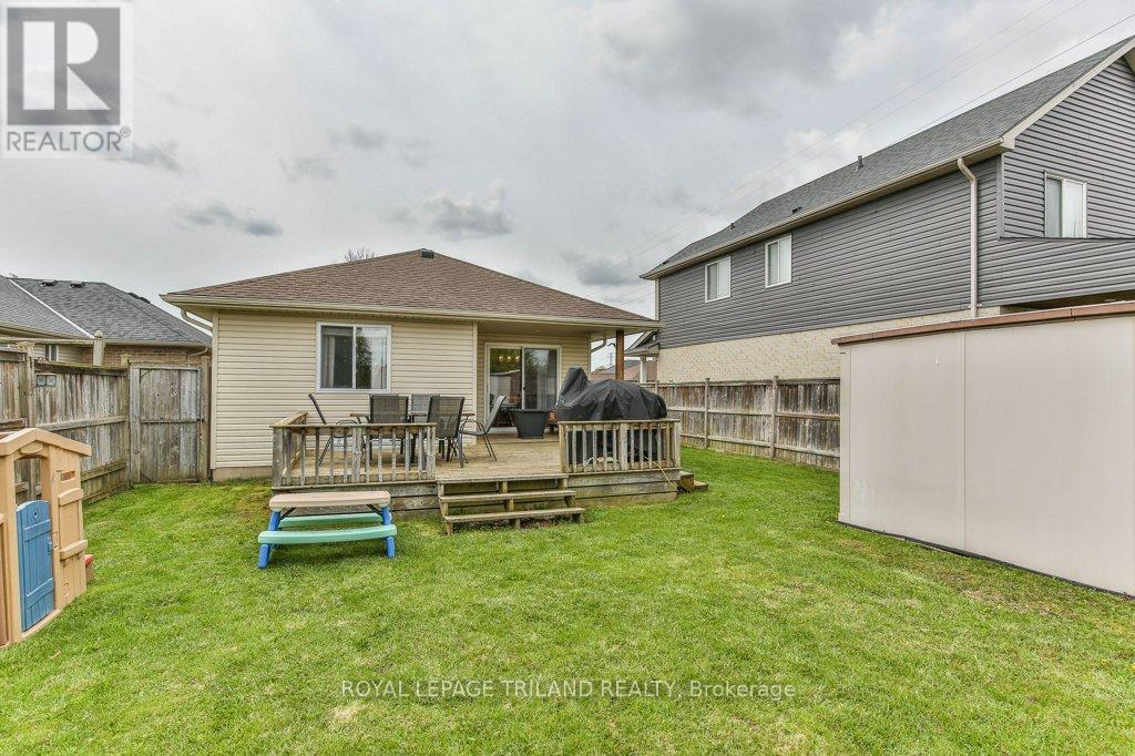 9 BROOKSIDE DRIVE - 44