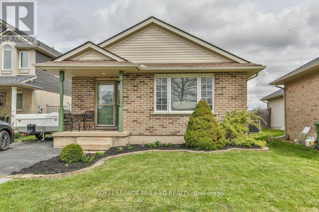 9 BROOKSIDE DRIVE - 5