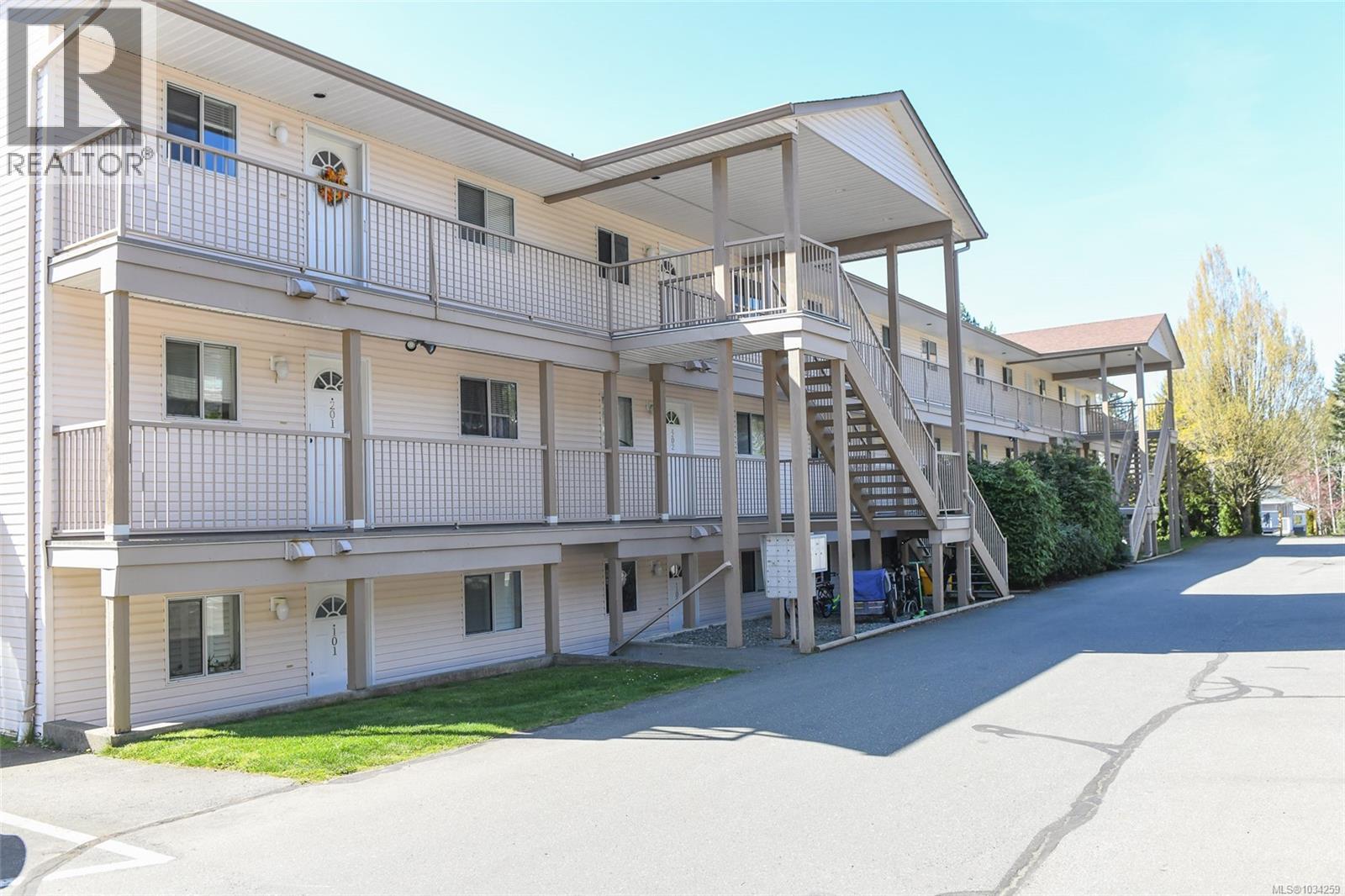 #205 4692 Alderwood Pl - 28