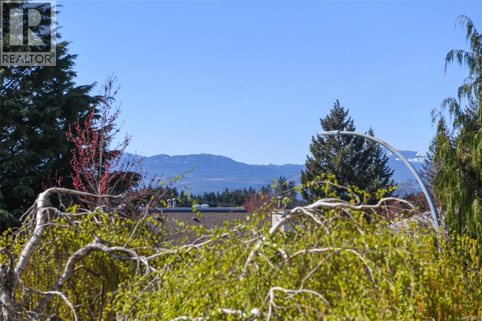 #205 4692 Alderwood Pl - 3