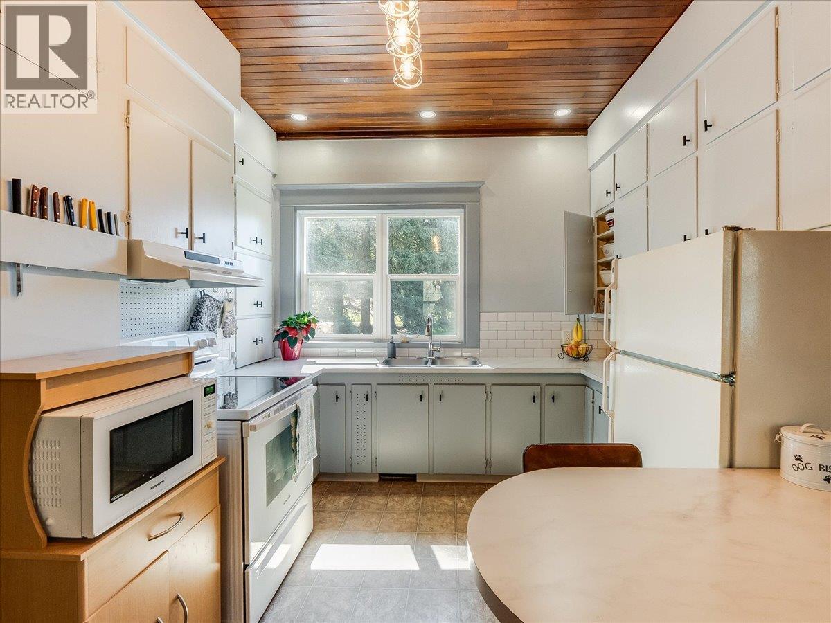 1448 Pass Creek Road - 17