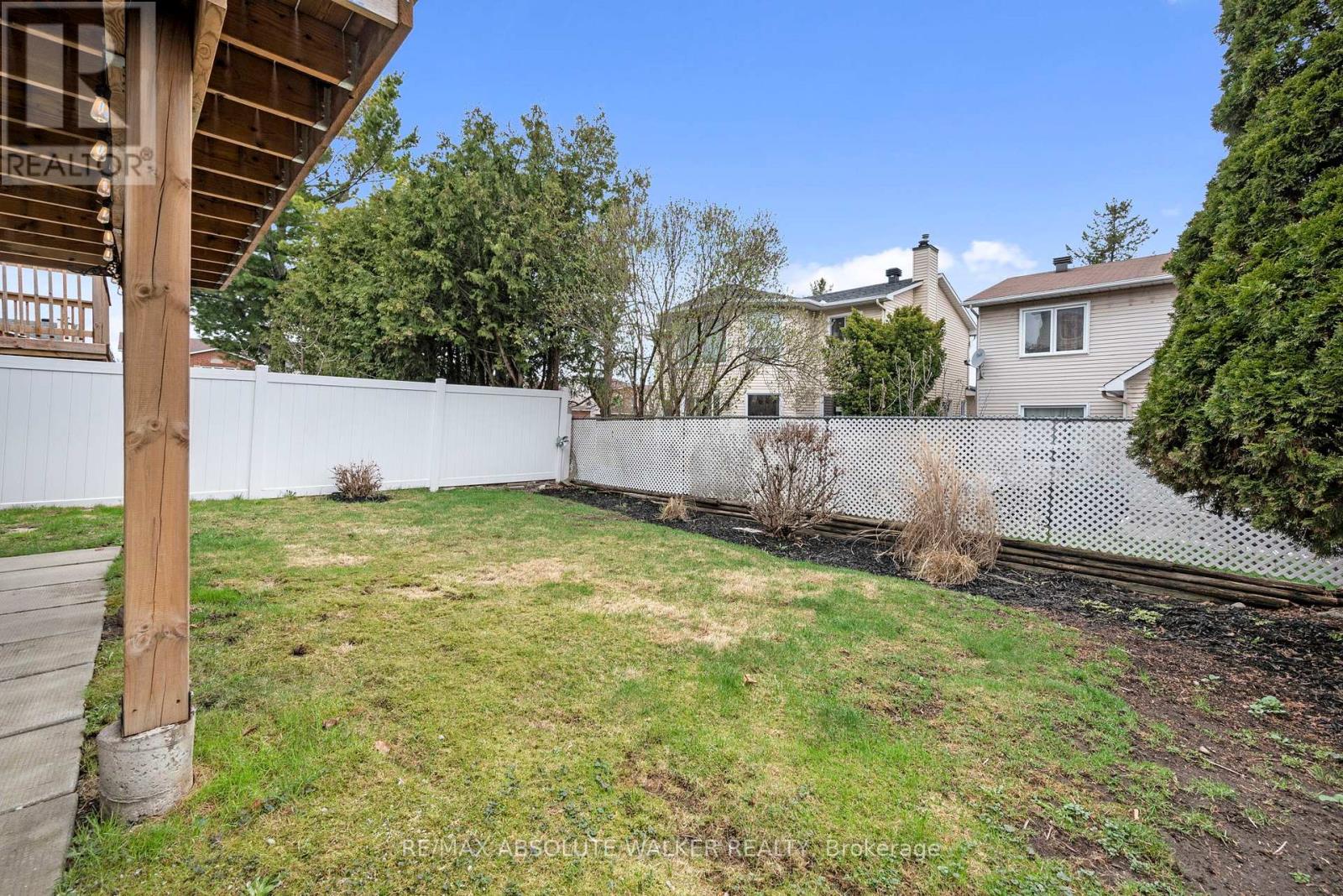 2061 LEGRAND CRESCENT - 39