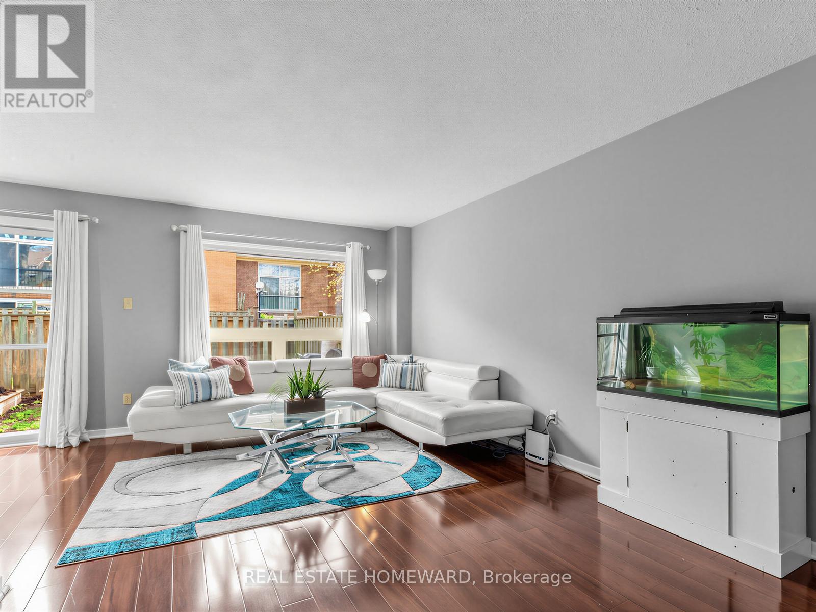 #42 40 DUNDALK DRIVE - 14