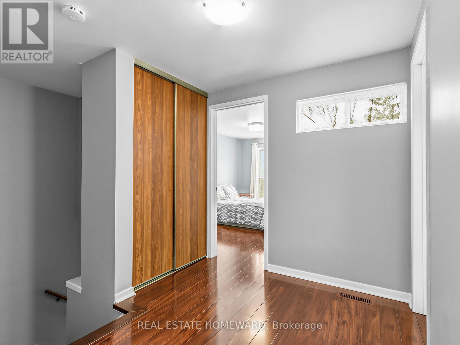 #42 40 DUNDALK DRIVE - 24
