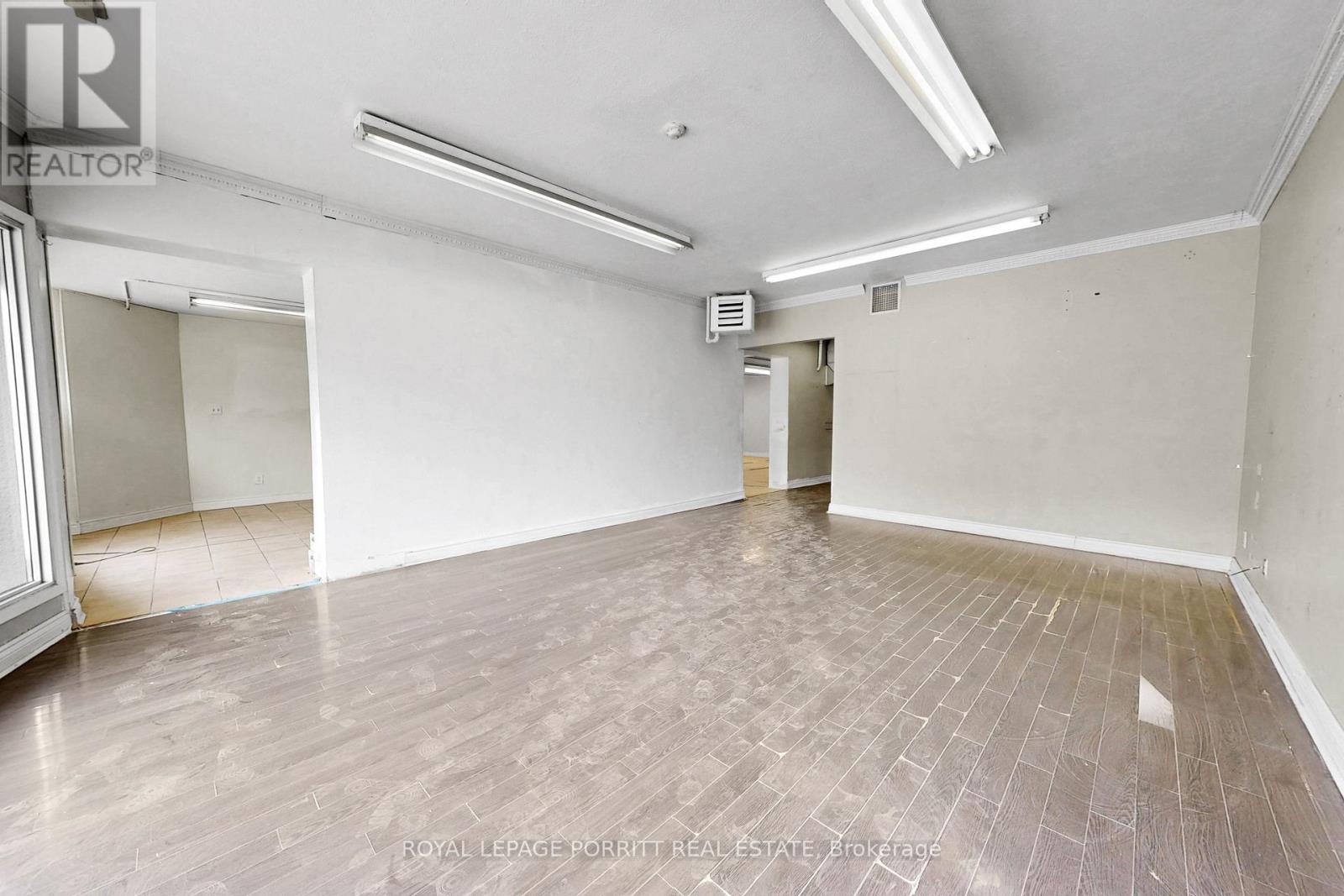 3367 LAKE SHORE BOULEVARD W
