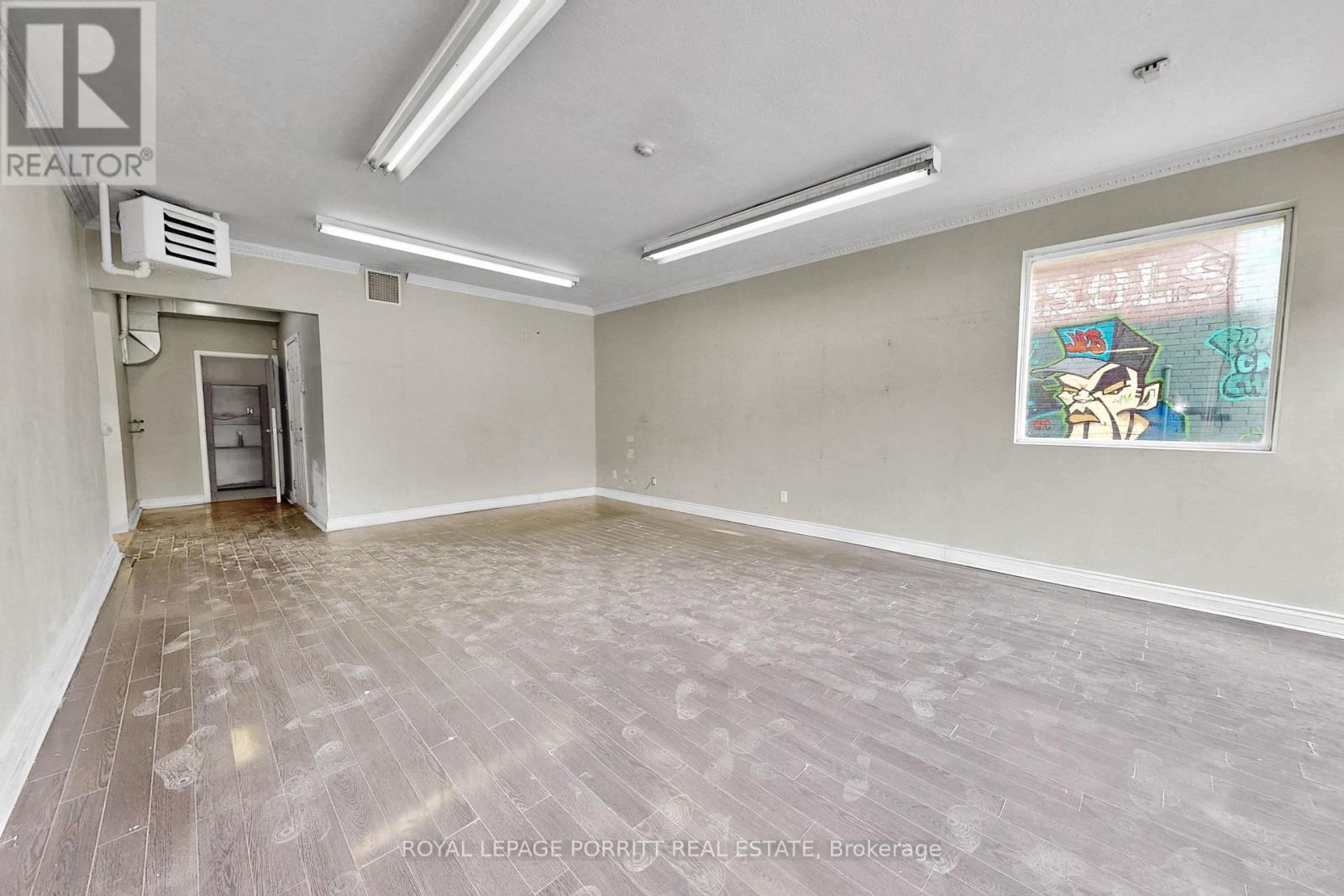 3367 LAKE SHORE BOULEVARD W