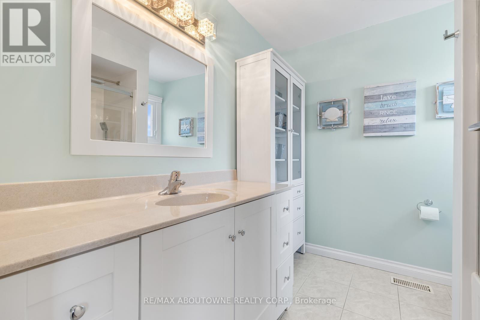 2474 CAVENDISH DRIVE - 28