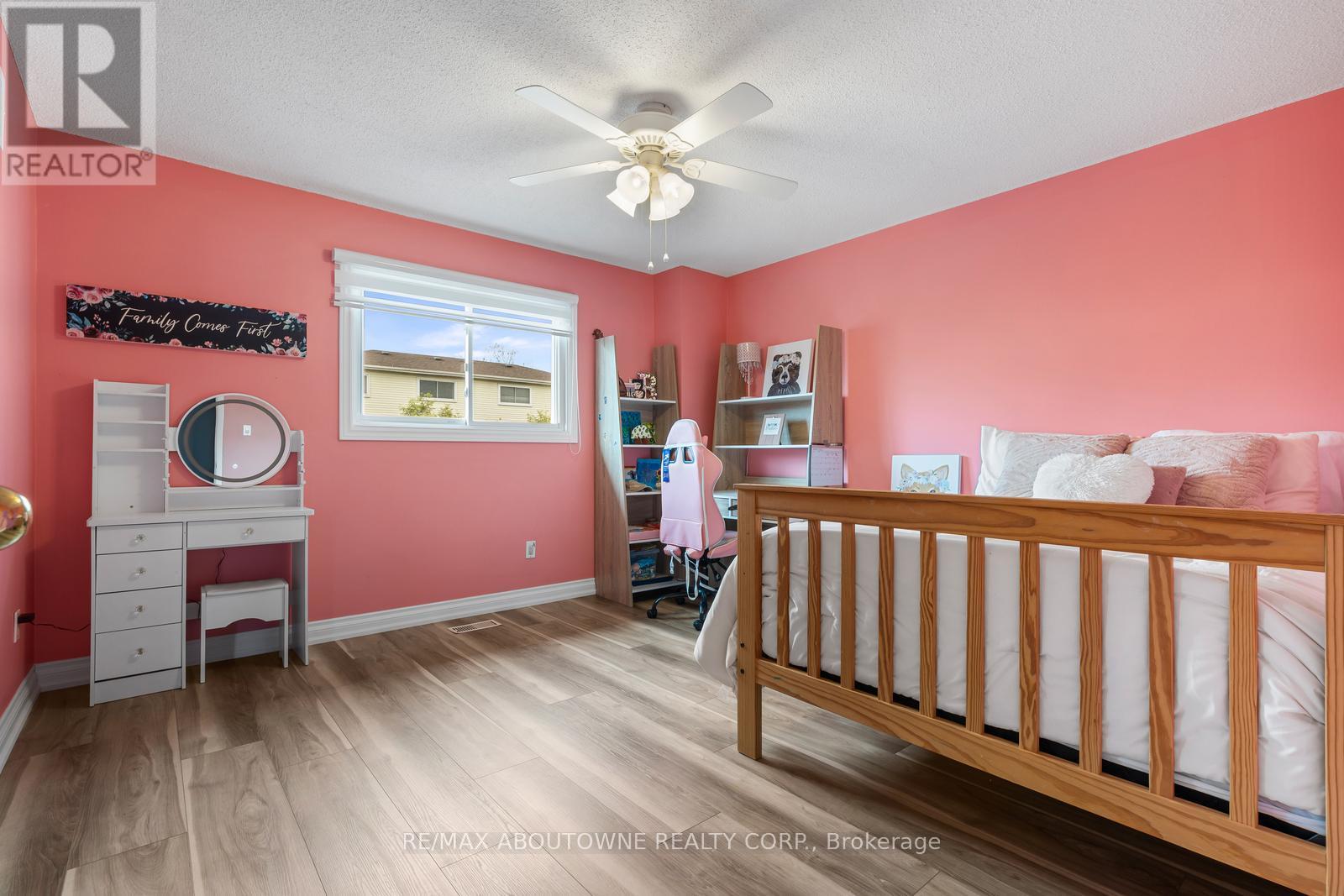 2474 CAVENDISH DRIVE - 26