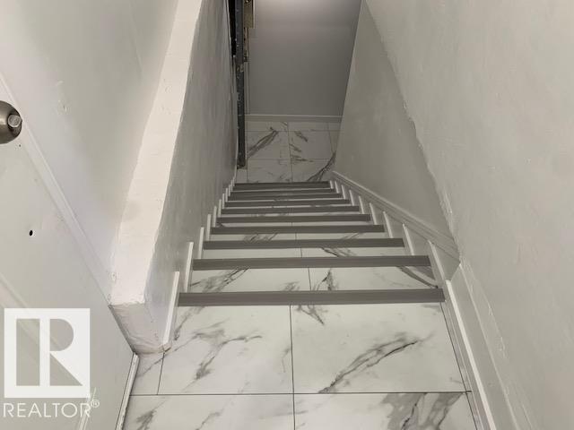9221 110 AV NW - 35