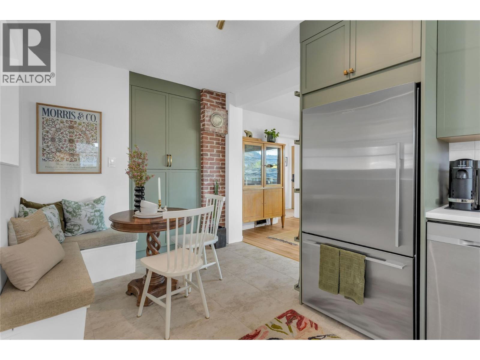 1347 Highland Drive S - 11