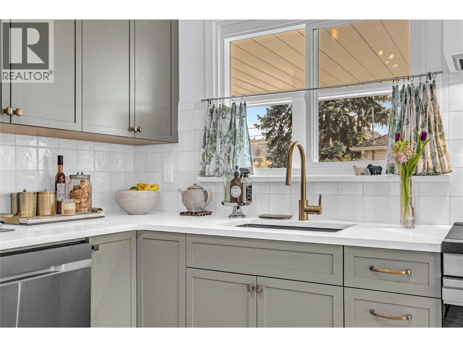 1347 Highland Drive S, Kelowna
