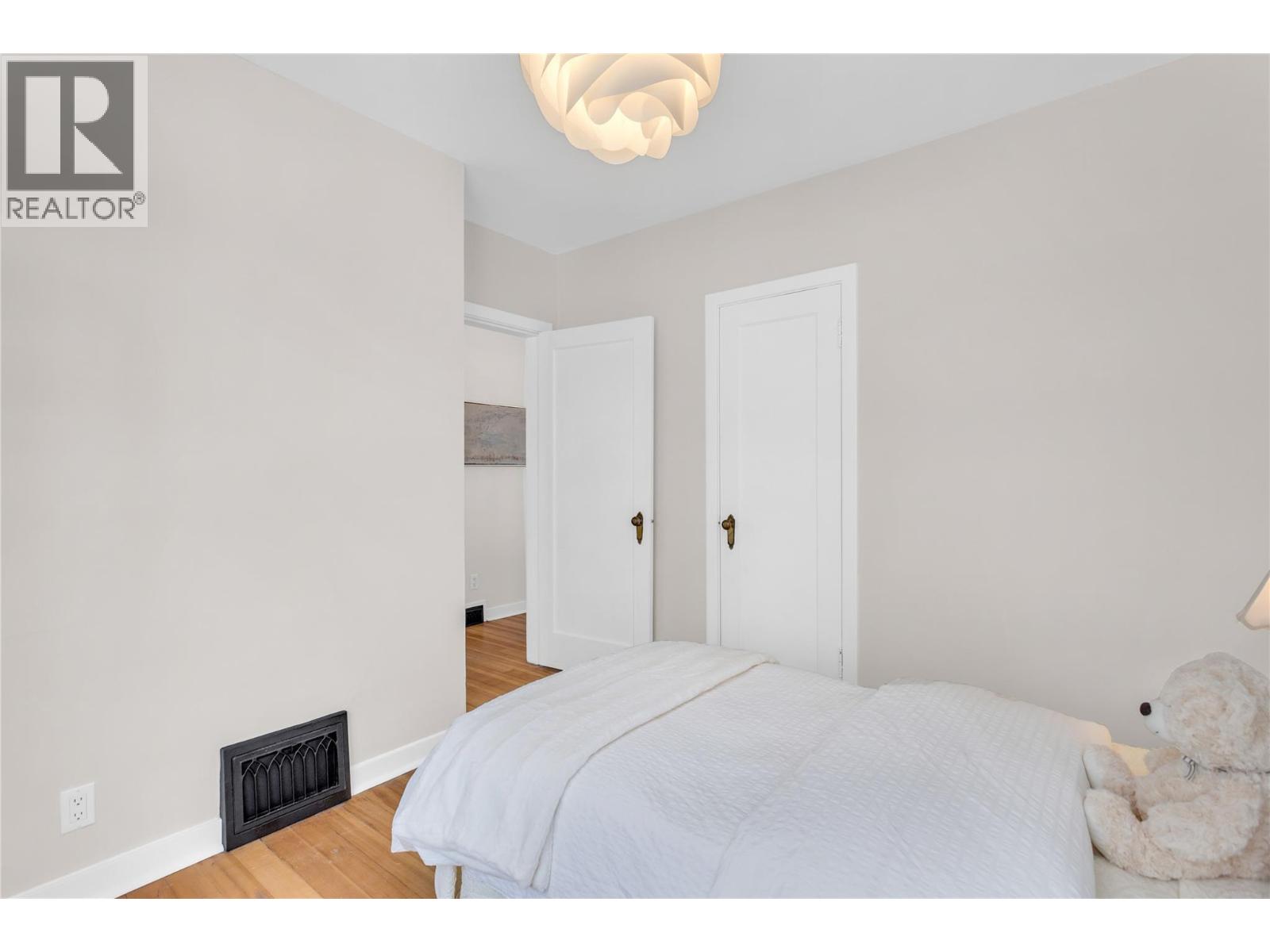 1347 Highland Drive S, Kelowna