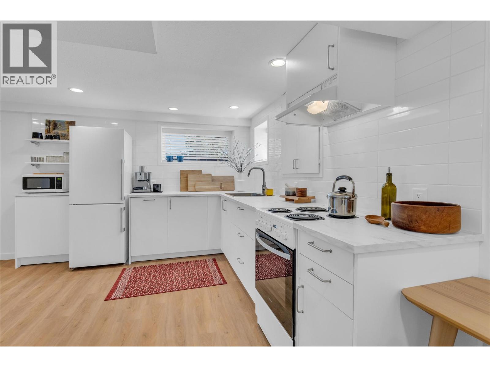 1347 Highland Drive S - 29
