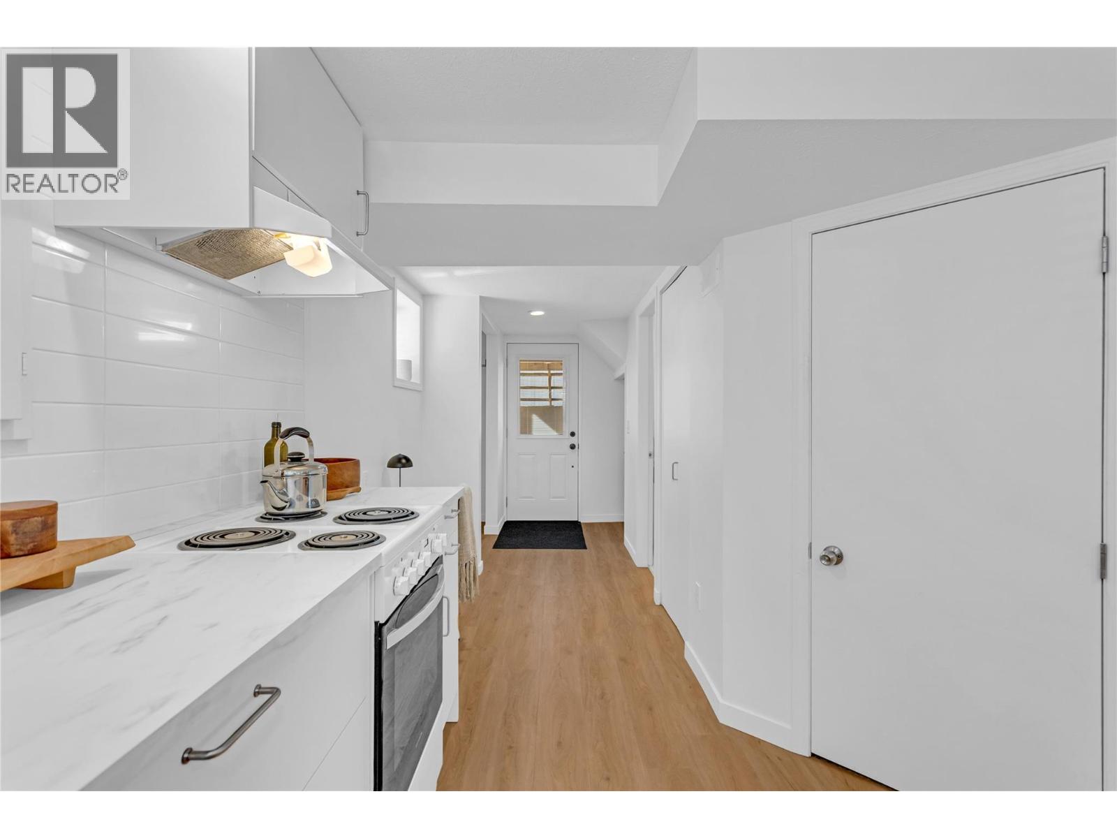 1347 Highland Drive S - 31
