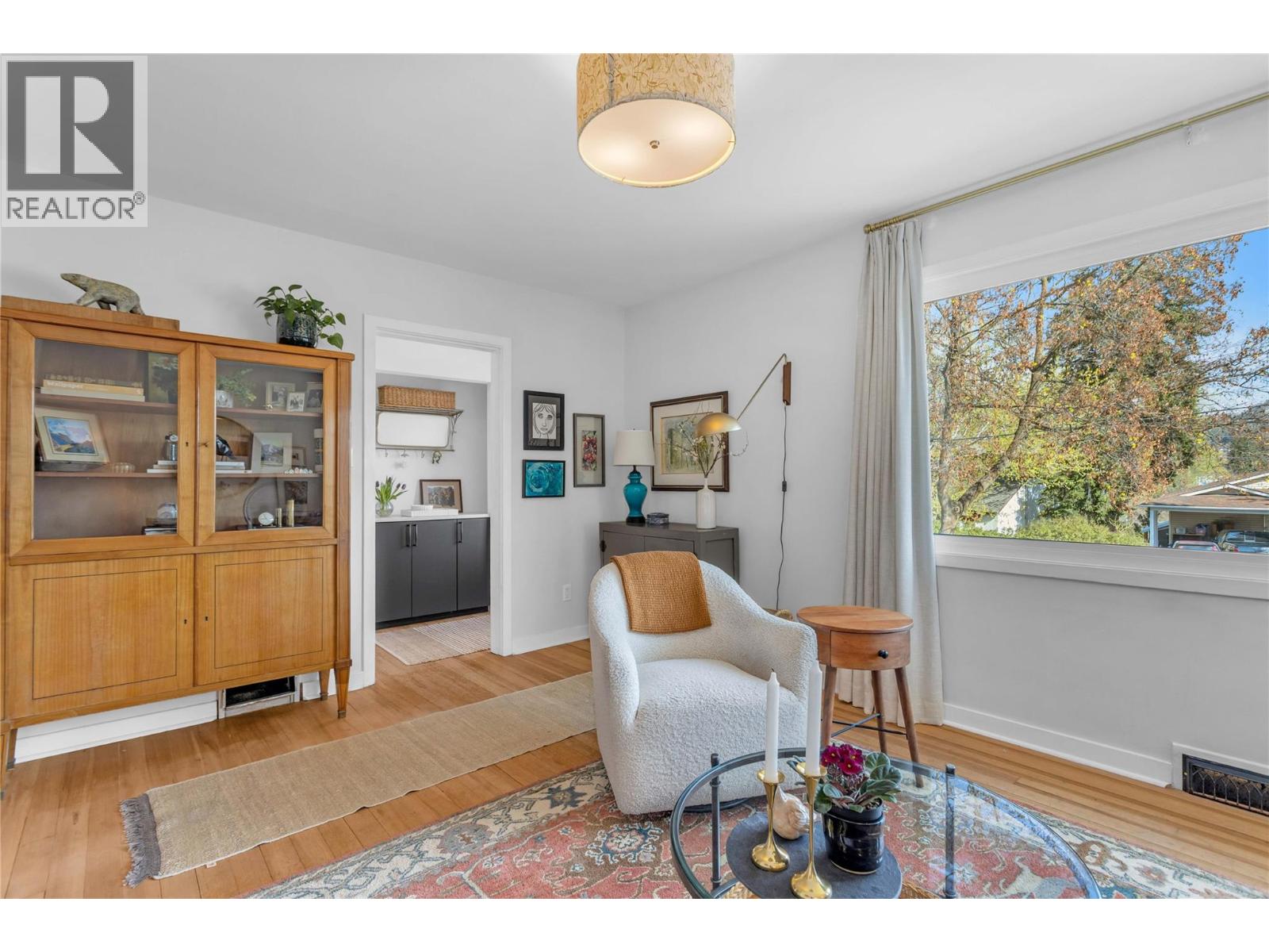 1347 Highland Drive S - 8