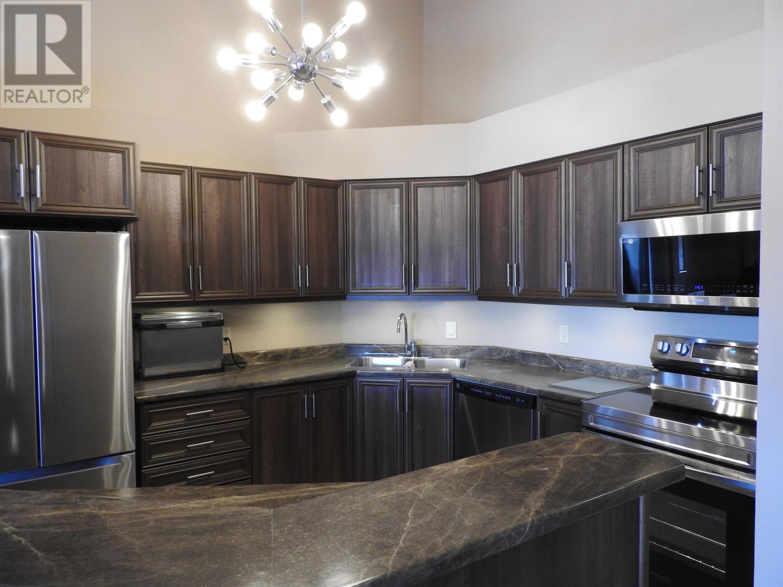 402 115 TOIVO ST, THUNDER BAY, Ontario, P7B6N9 — Photo 12