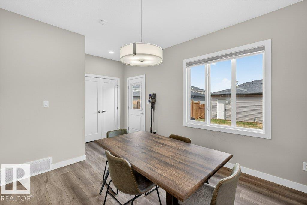 5052 CHAPPELLE RD SW, Edmonton