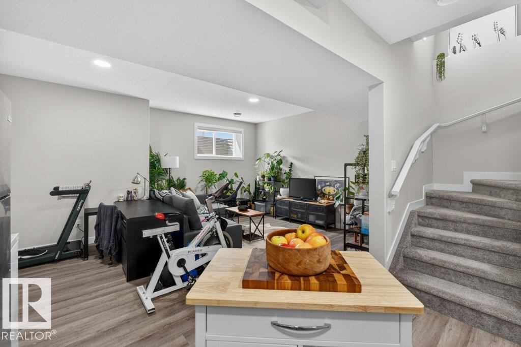 5052 CHAPPELLE RD SW, Edmonton