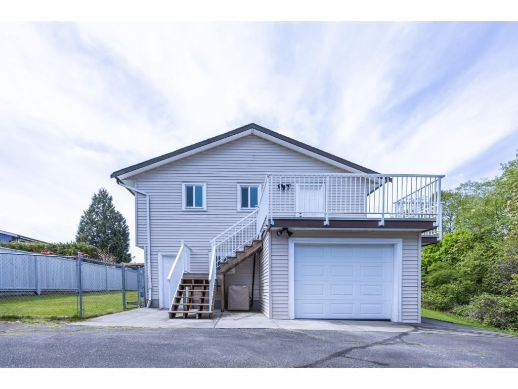 3 Bed, 3 Bath House for Sale in Langley – 19971 50A AVENUE, Langley - Image 6