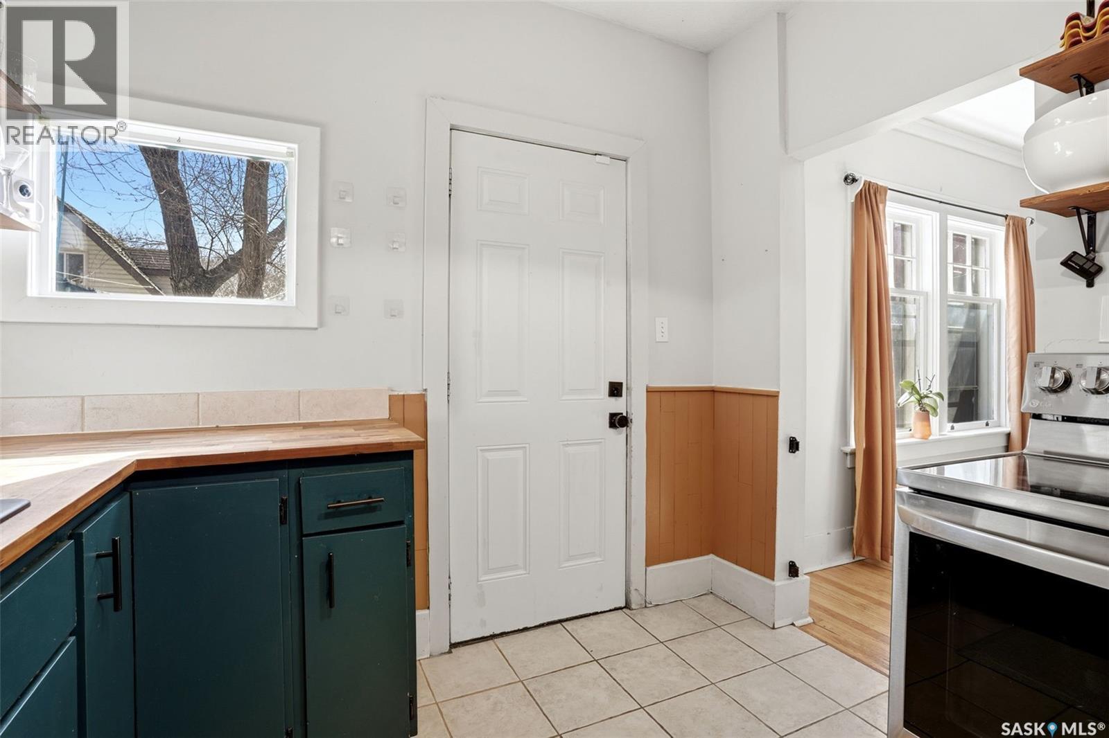 2273 Cameron STREET - 10