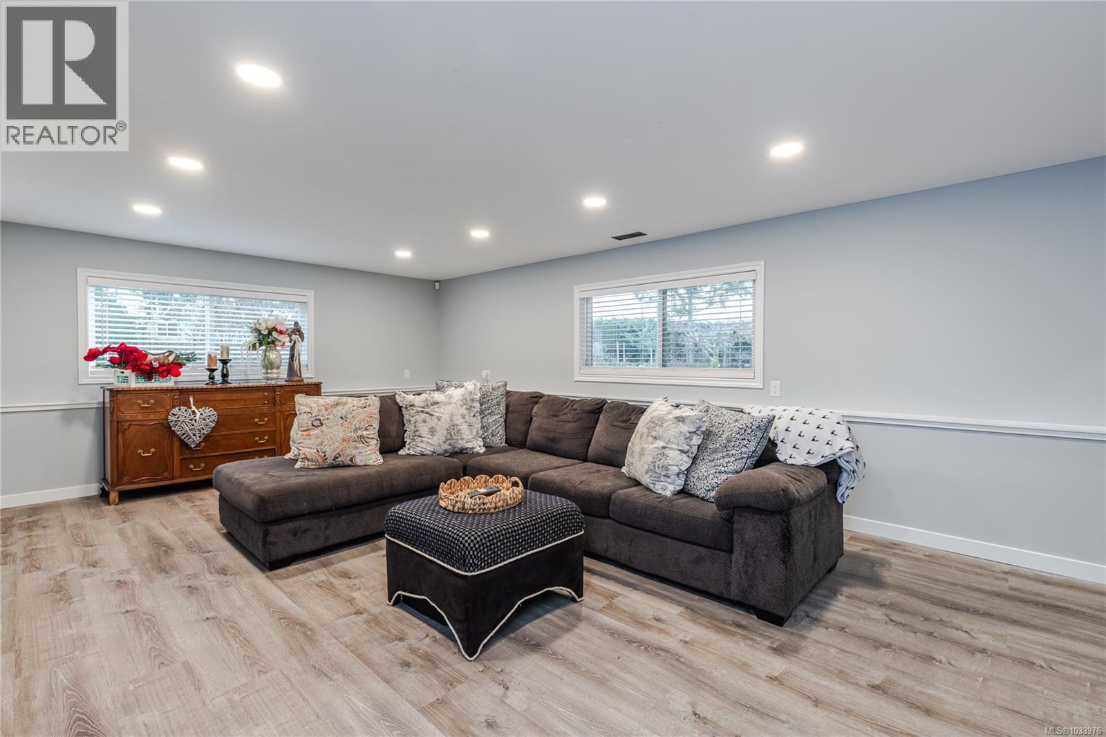 2348 Thomas Pl - 23