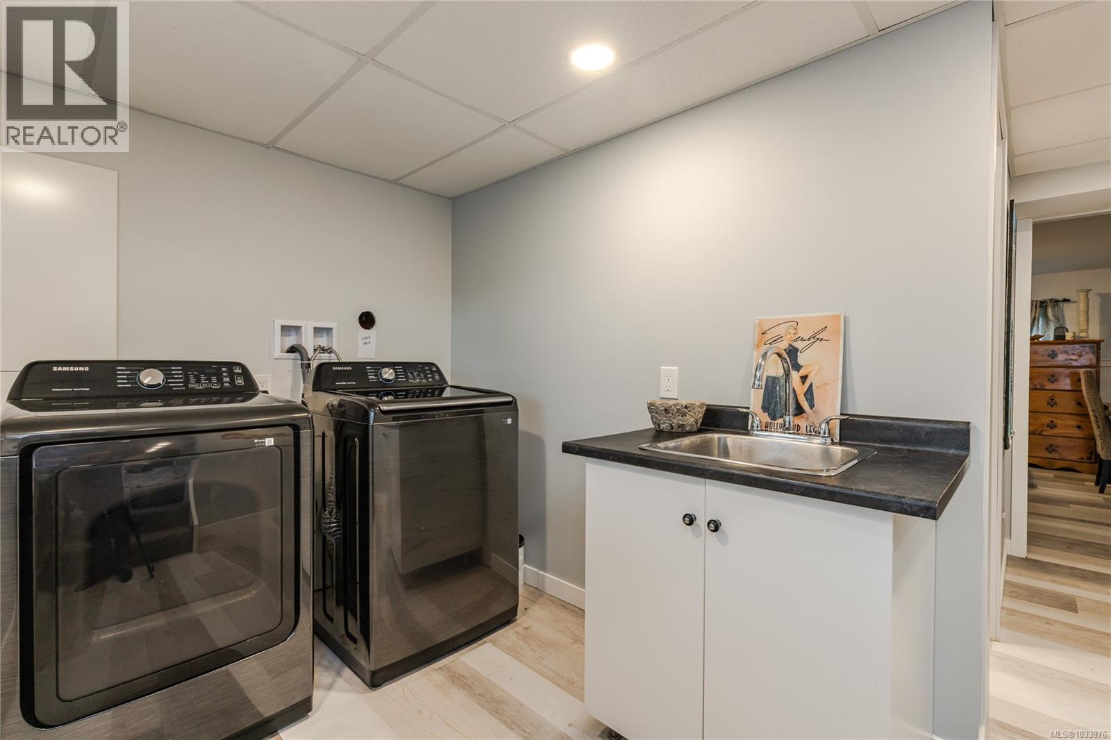 2348 Thomas Pl - 27