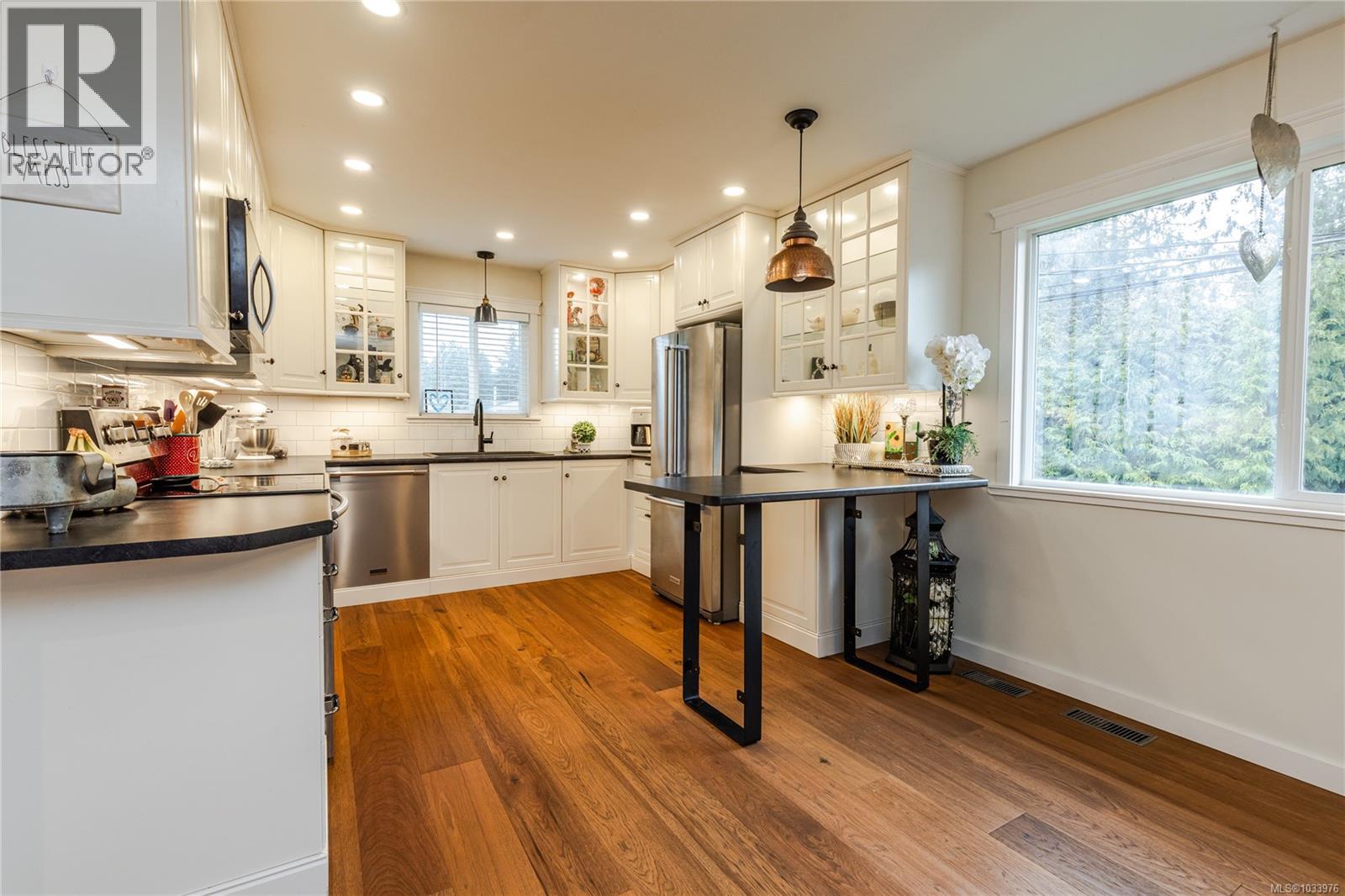 2348 Thomas Pl - 4