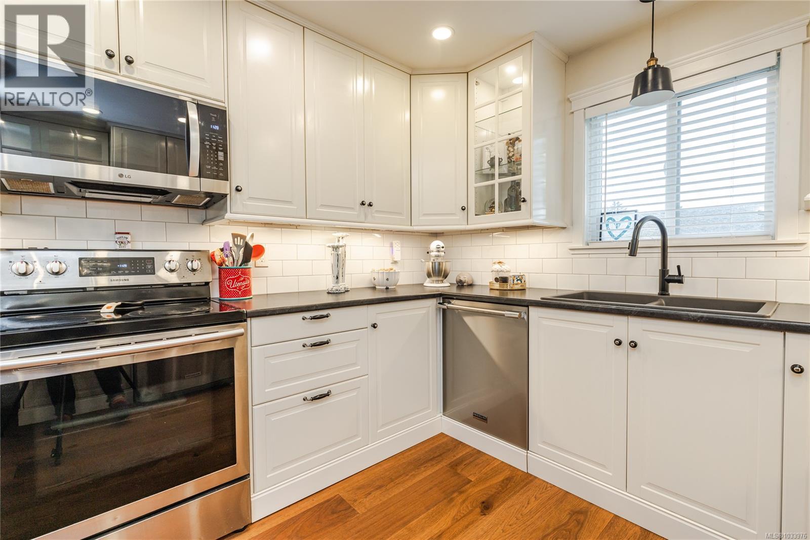 2348 Thomas Pl - 5