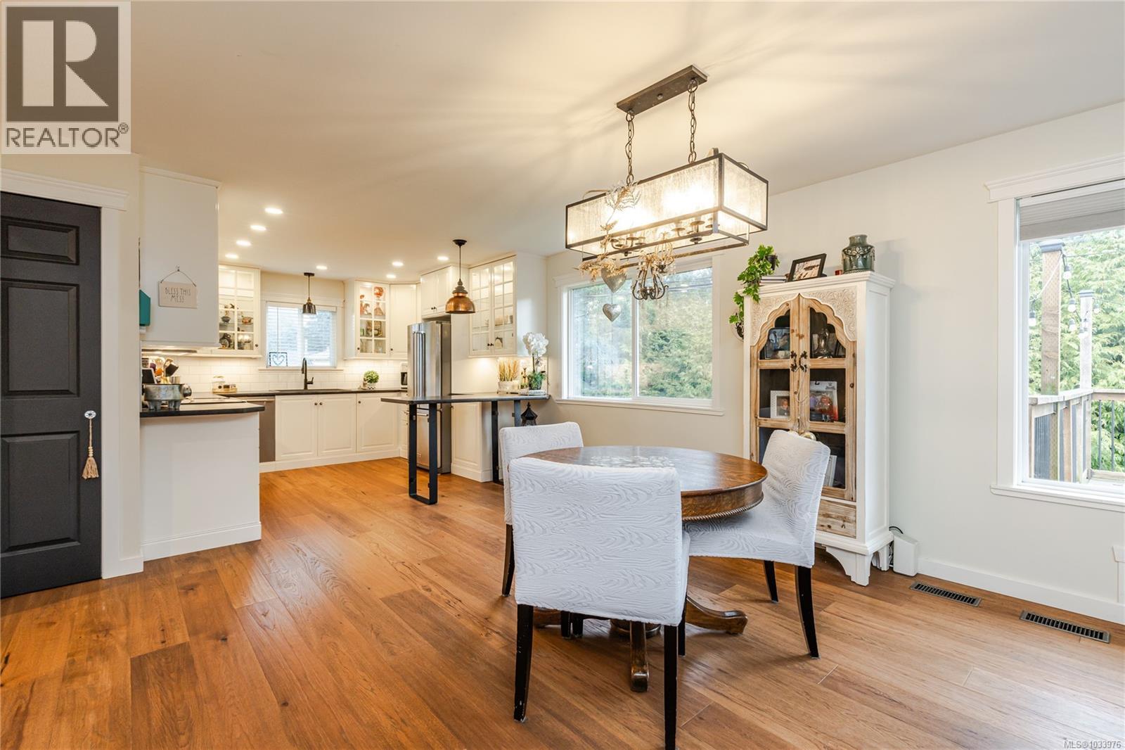 2348 Thomas Pl - 9