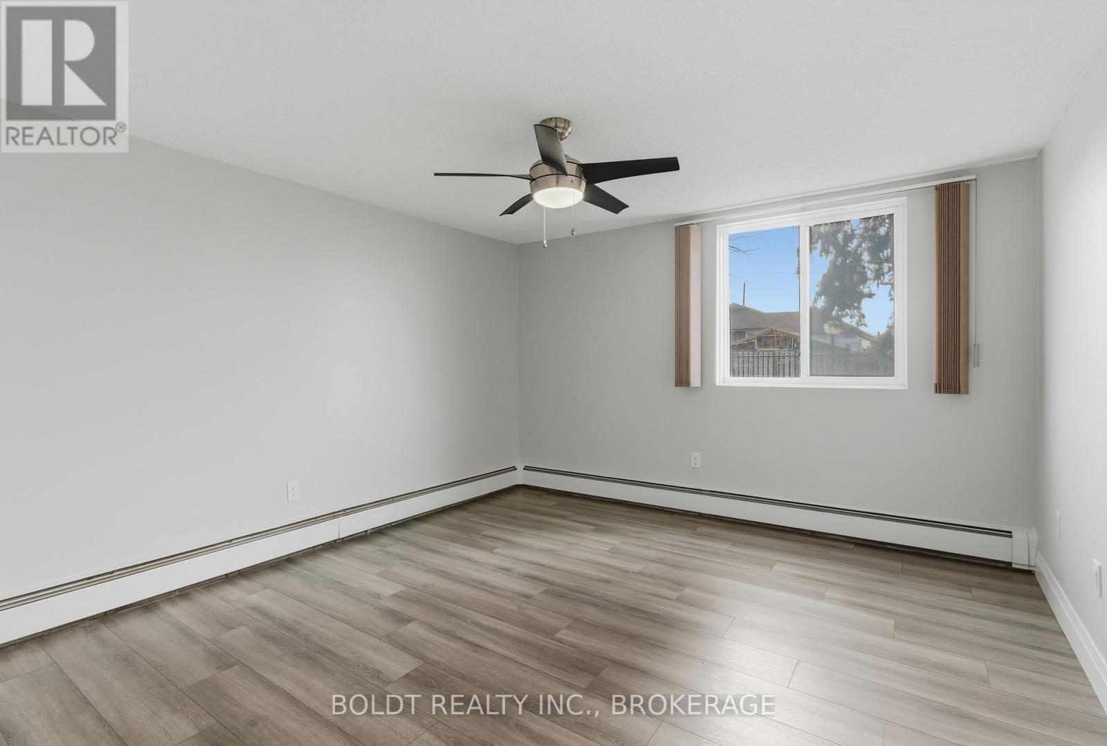 #107 264 GRANTHAM AVENUE - 15