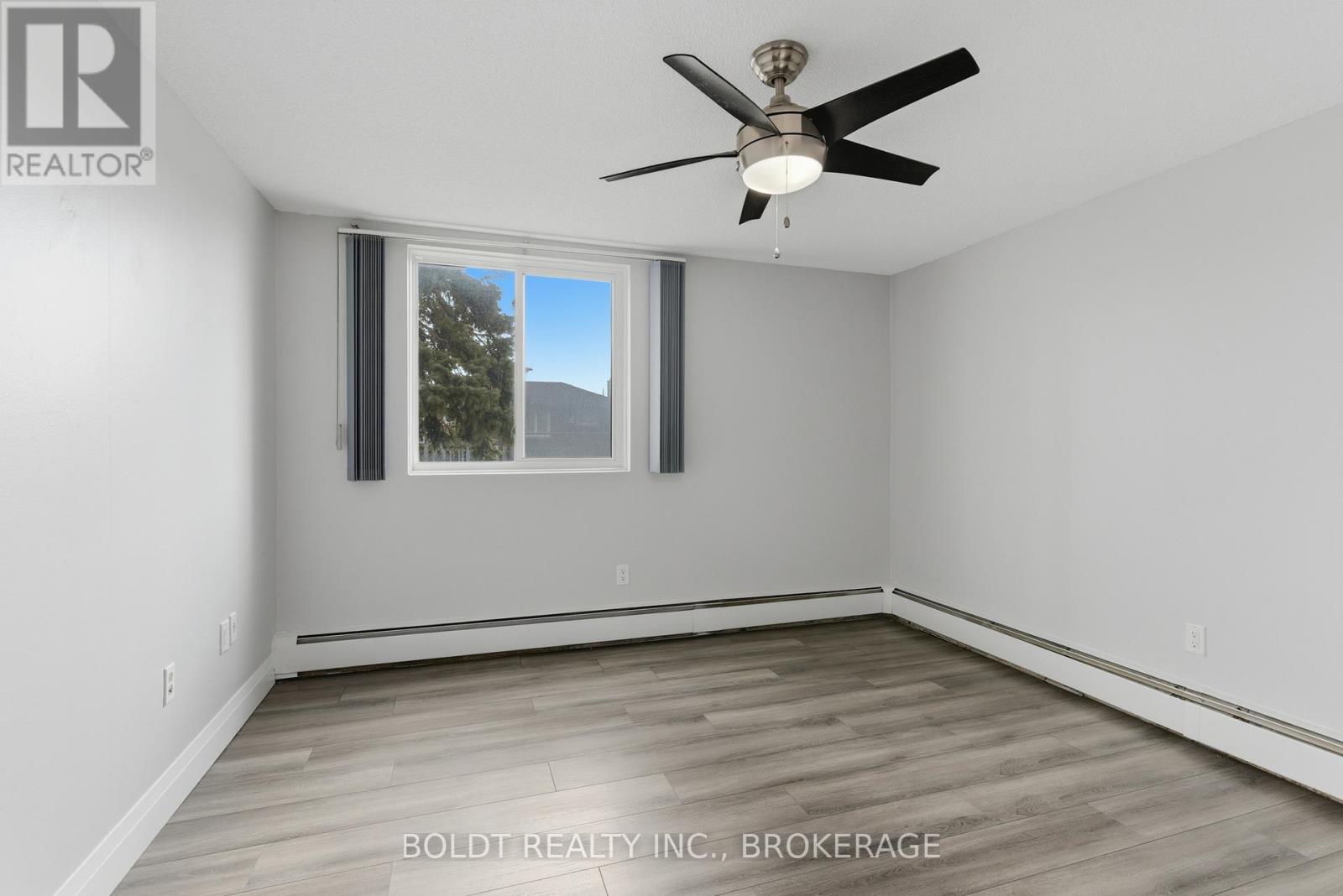 #107 264 GRANTHAM AVENUE - 18