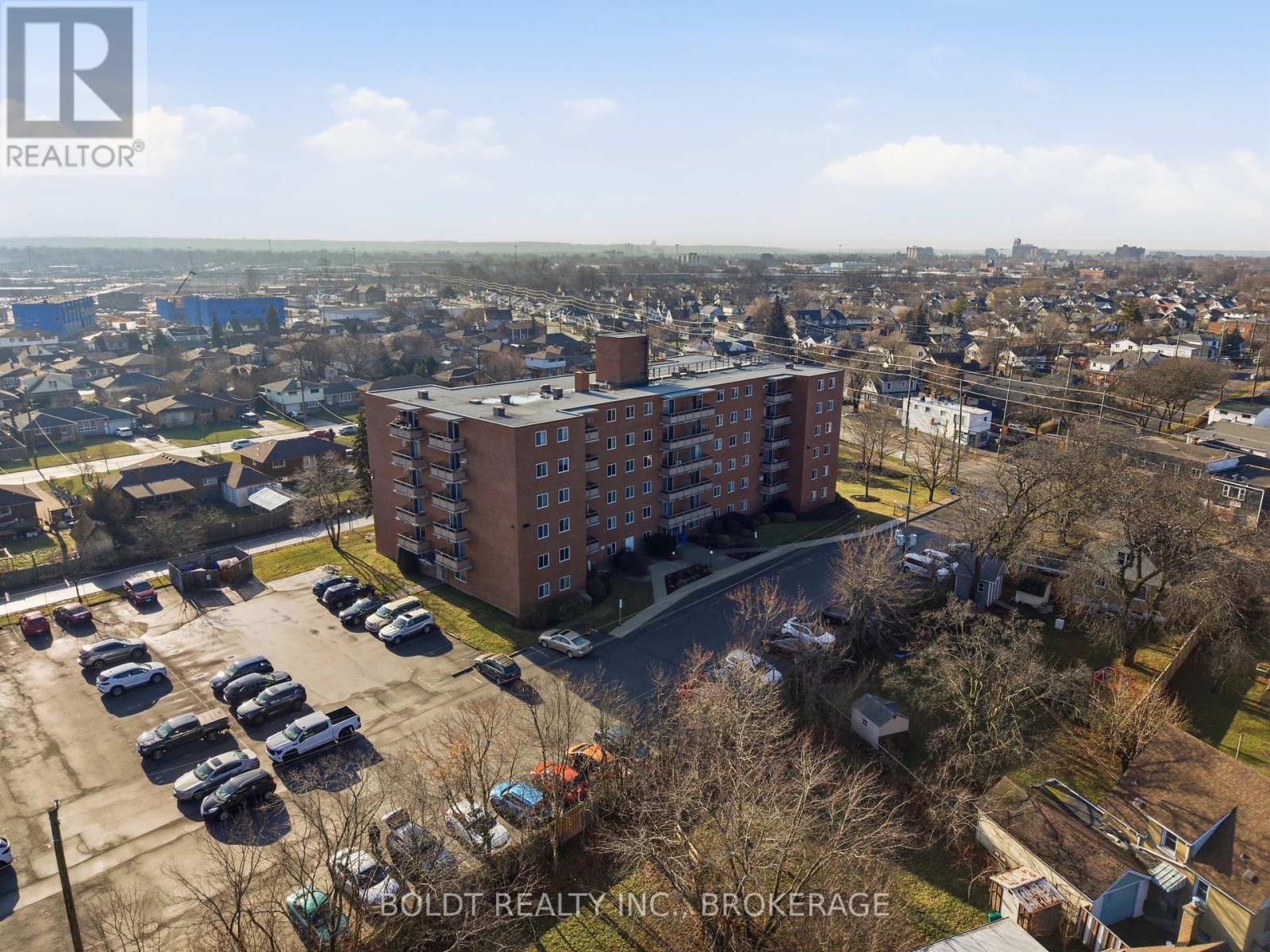 #107 264 GRANTHAM AVENUE - 22