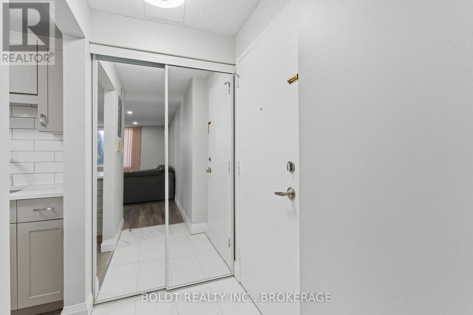 #107 264 GRANTHAM AVENUE - 3