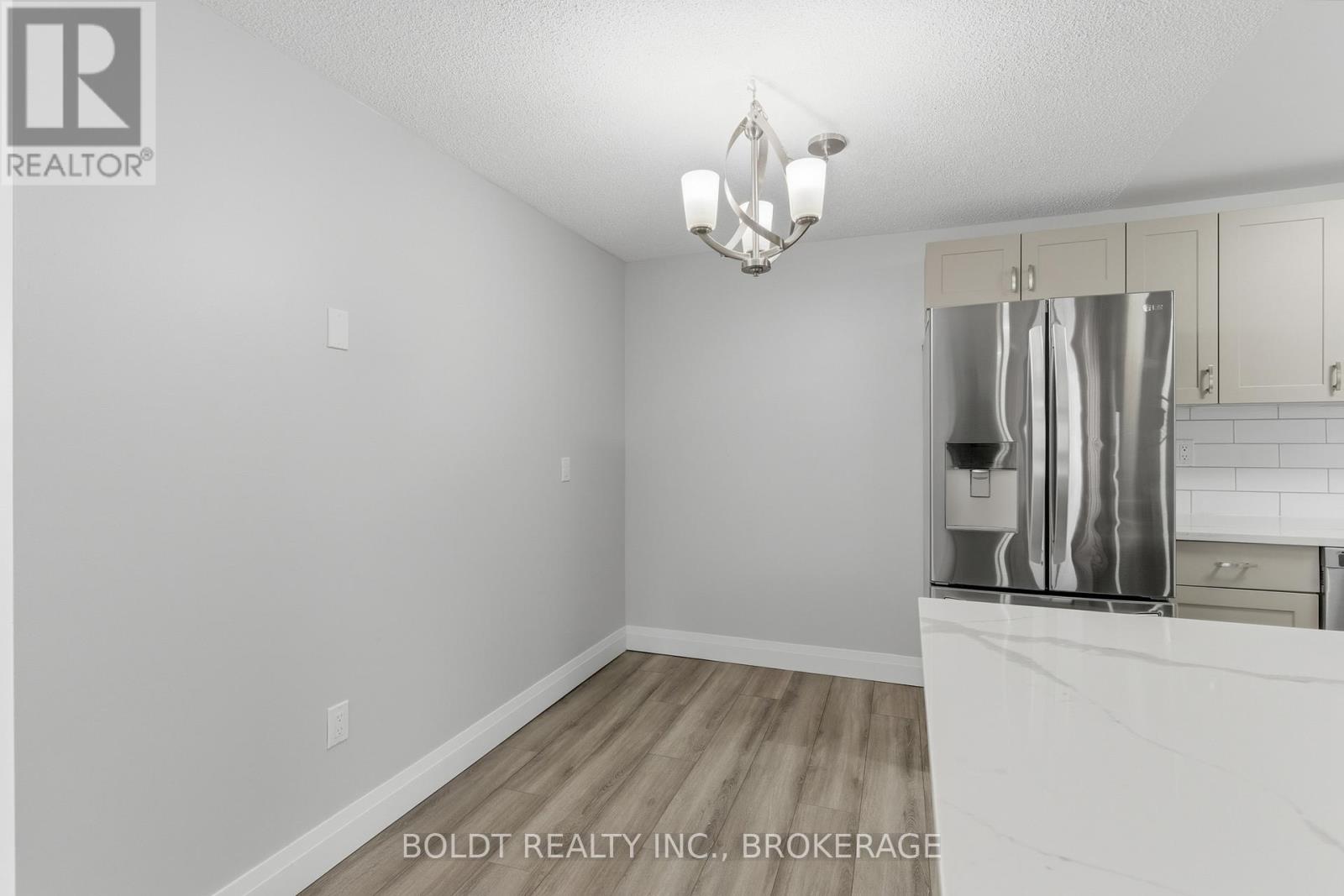 #107 264 GRANTHAM AVENUE - 8