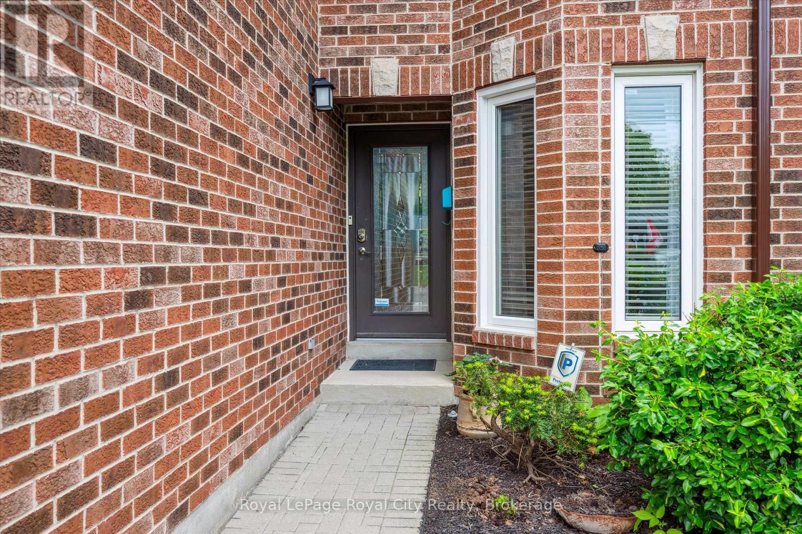 21 MARILYN DRIVE - 3