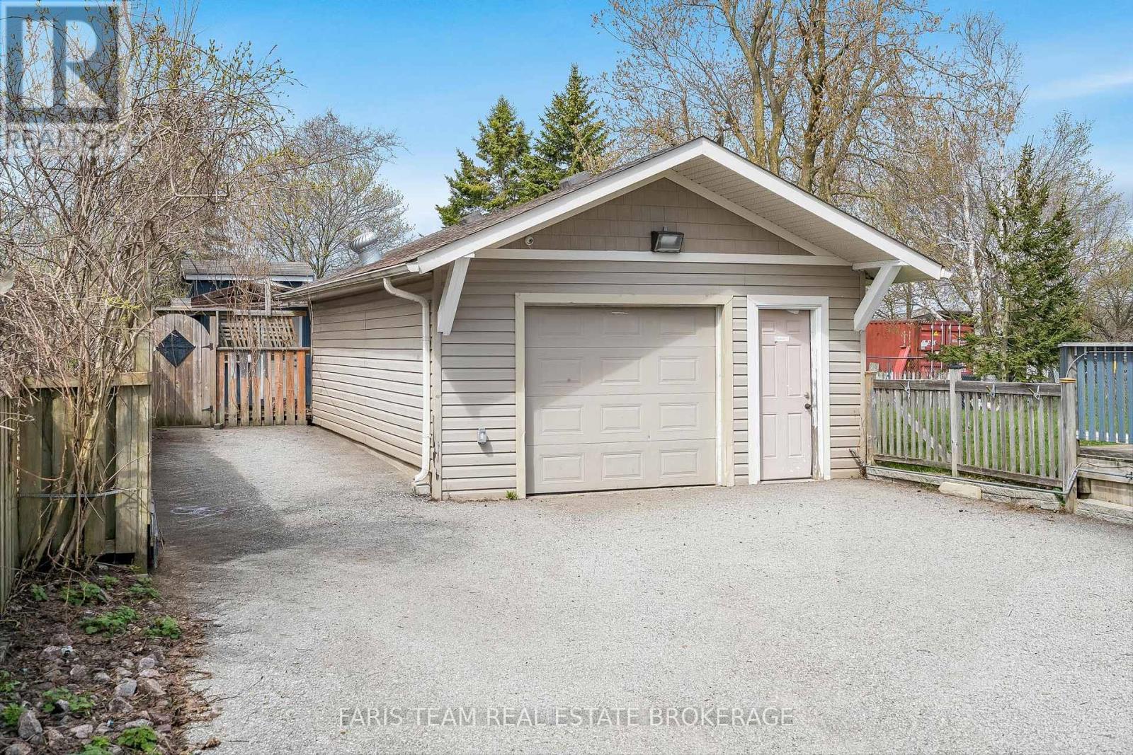 6950 YONGE STREET - 43