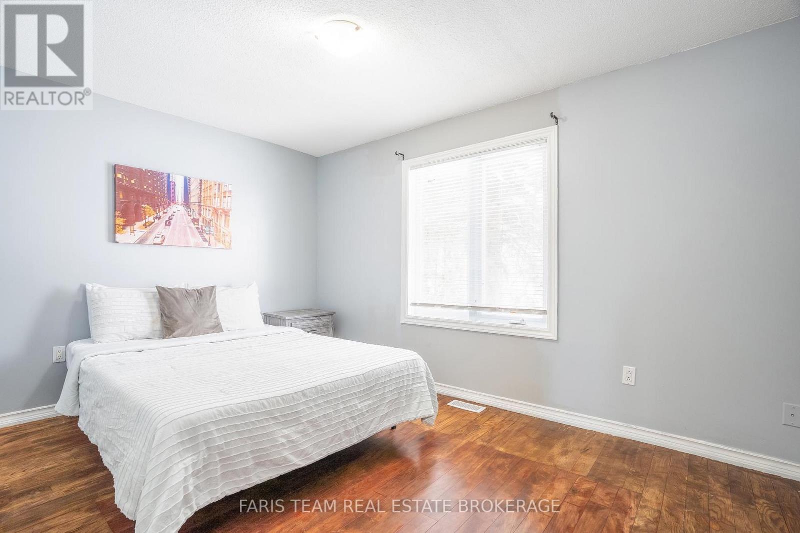 6950 YONGE STREET - 17