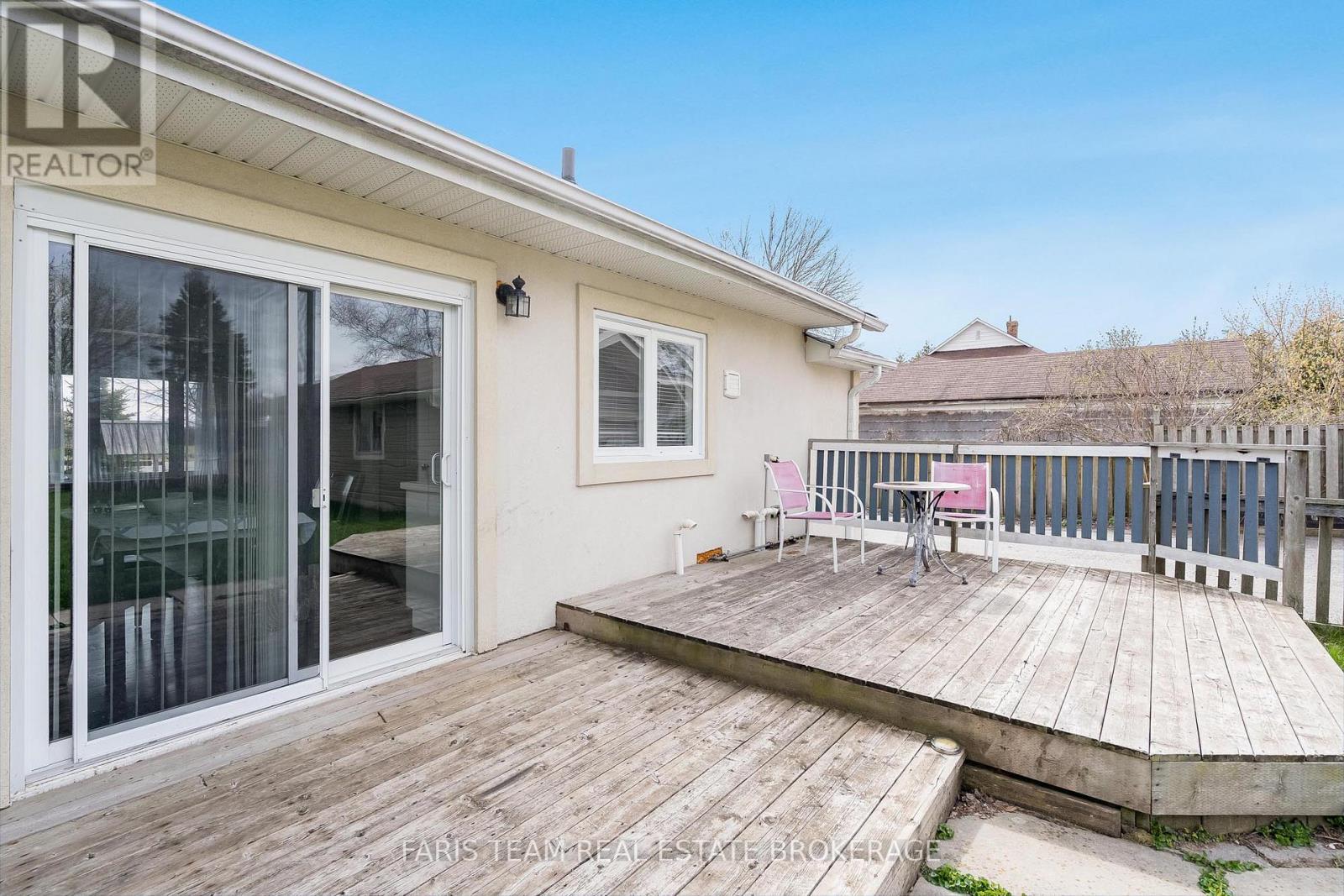 6950 YONGE STREET - 33