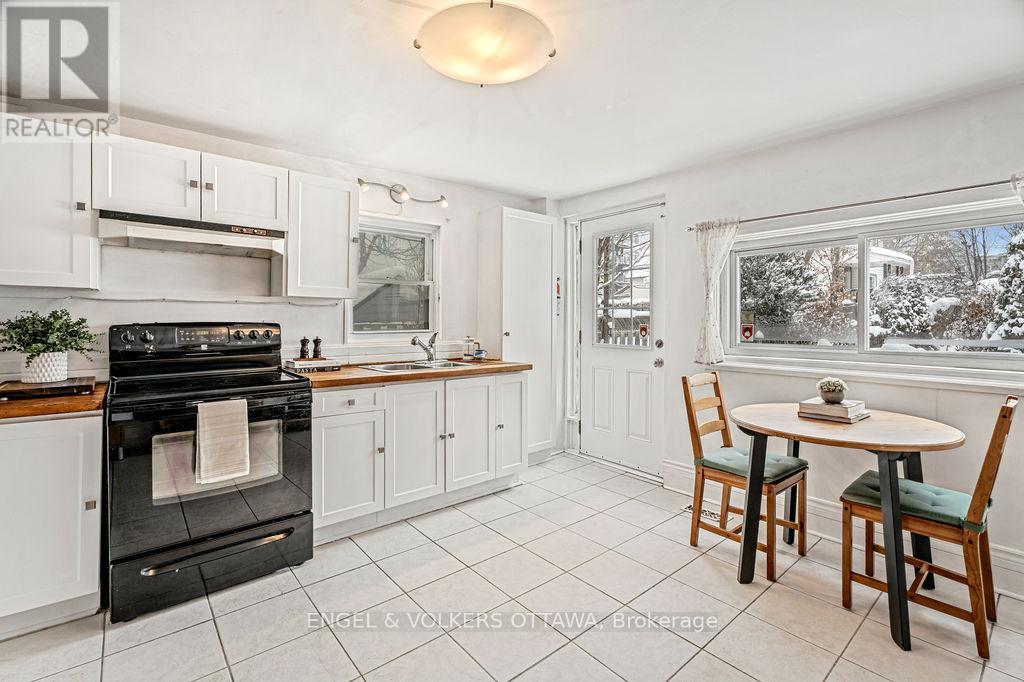 477 BOOTH STREET - 15