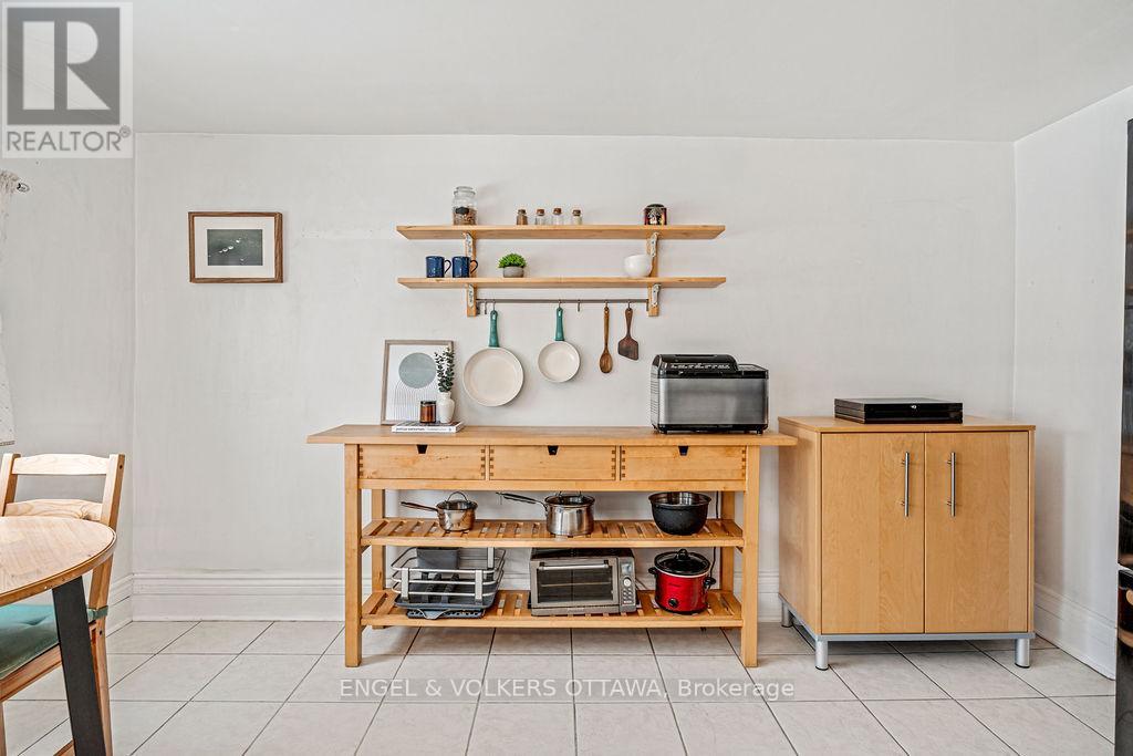 477 BOOTH STREET - 20